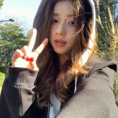 贾芳